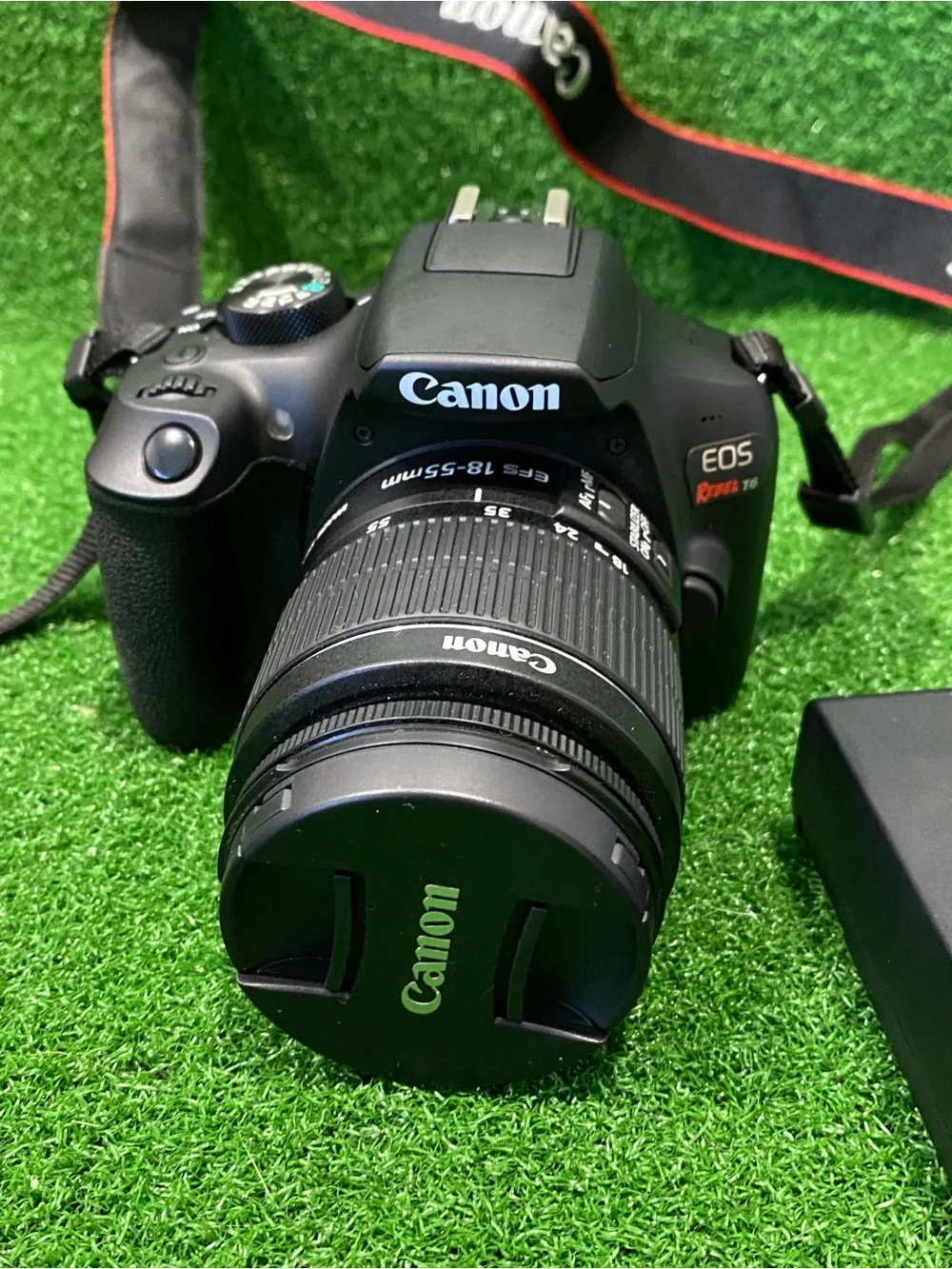Canon EOS Rebel T6 Camera with 18-55mm Lens + EF 75-300mm Lens (Jun 026)